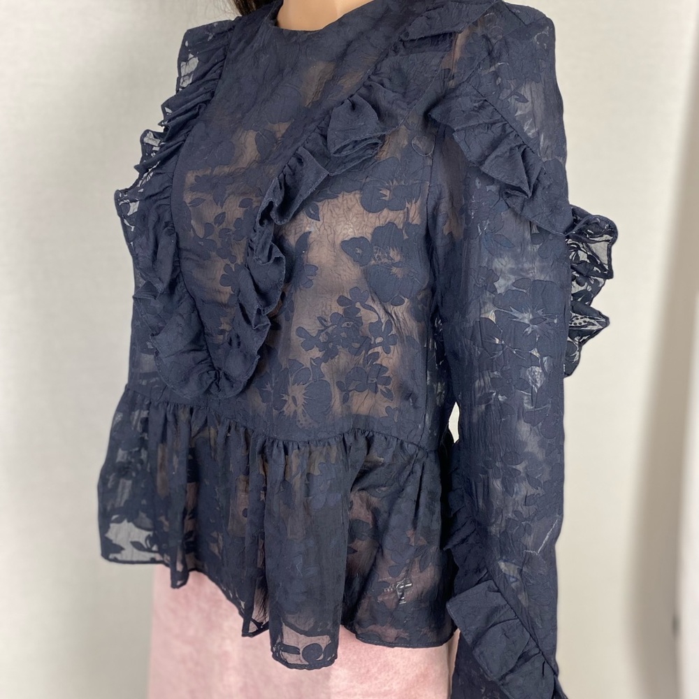 H&M Ruffled Long Sleeve Lace Blouse